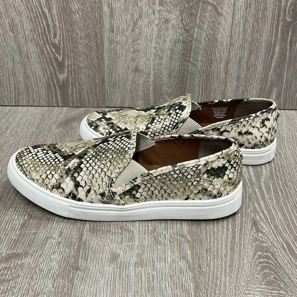 𝅺Steve Madden Safary Snakeskin Slip On Sneakers 9M - Picture 4 of 13